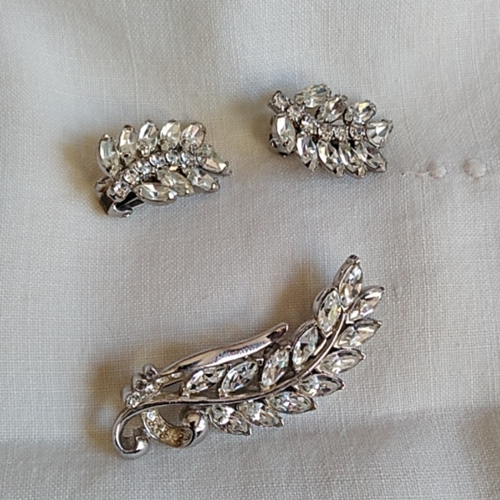 Vintage Rhinestone Leaf Set Earrings & Pin